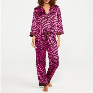*NWT* Zebra Print Silky Pajamas